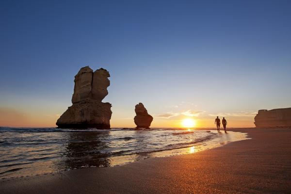 Gibson Steps, Great Ocean Road, Victoria © Tourism Australia